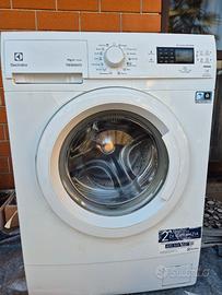 Lavatrice slim Elettrolux