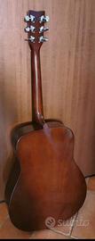 chitarra acustica Yamaha