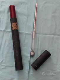 Antico densimetro volumetrico francese. 