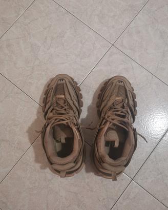Balenciaga track 