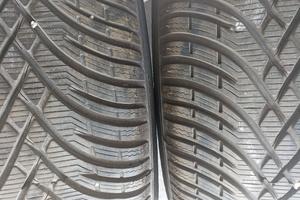 pneumatici 215 55 r18