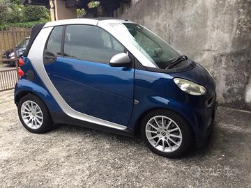 Smart four two cabrio