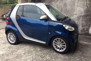 Smart four two cabrio