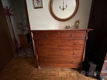 Comò in legno massello con 5 cassetti