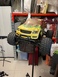 MONSTER TRUCK