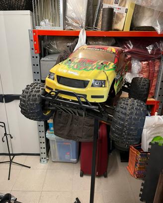 MONSTER TRUCK