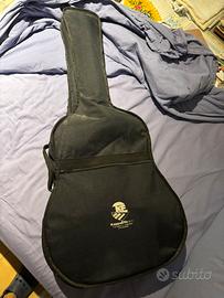 Chitarra acustica Yamaha