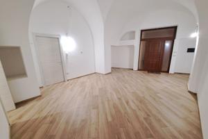 ALEZIO Piano Terra Ristrutturato come Nuovo