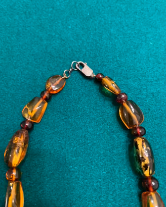 Collana Ambra