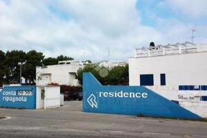 VILLA A SCHIERA A MOLA DI BARI