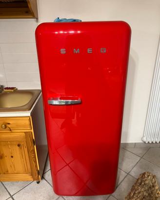 Frigorifero rosso SMEG