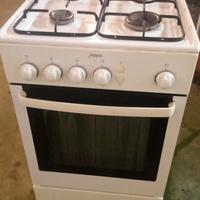 cucina a gas sopra e sotto in perfette condizioni