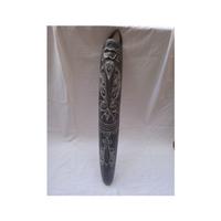 maschera ovale in legno artigianale.