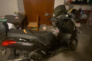 Xmax 125