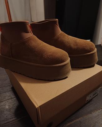 UGG MINI DIPPER