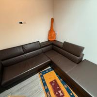 Divano angolare in similpelle