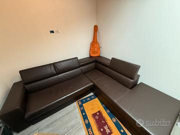 Divano angolare in similpelle