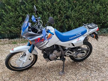 Honda dominator nx 650 