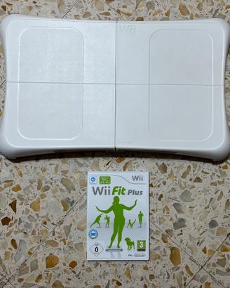 Wii Fit Plus gioco + pedana Wii Balance Board