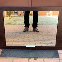 Specchio contenitore da bagno in legno marrone