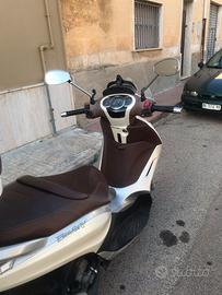 Beverly 300