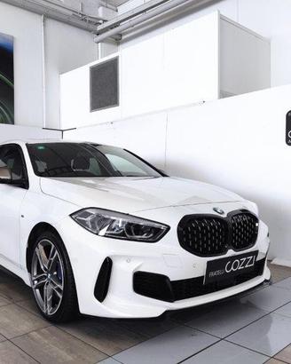 BMW Serie 1 (F40) - M 135i xDrive