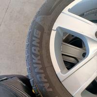 Gomme con cerchi per Astra 2013
