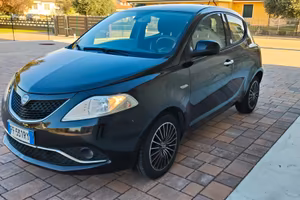Lancia Ypsilon 2016 1.2 GPL