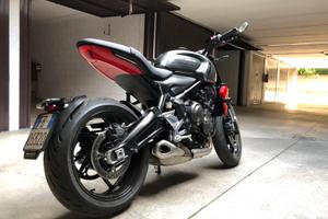 TRIUMPH TRIDENT 660 a2