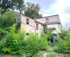 RUSTICO DA RISTRUTTURARE con VISTA PANORAMICA