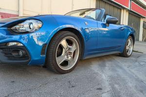 Abarth 124 Spider
