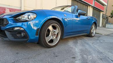 Abarth 124 Spider