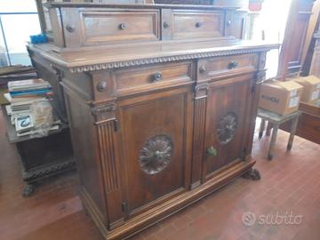 Credenza in stile toscano