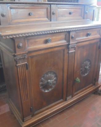 Credenza in stile toscano