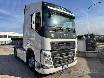 Trattore stradale Volvo FH500 - 2021