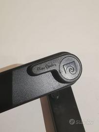 Coppia di accendini in plastica Pierre Cardin