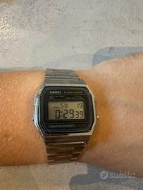 Orologio vintage Casio Stile anni ’80