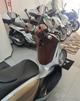 Piaggio Beverly 300 i.e. 300ie