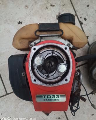 decespugliatore Kawasaki 