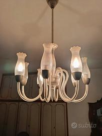 Antico lampadario di Murano bianco