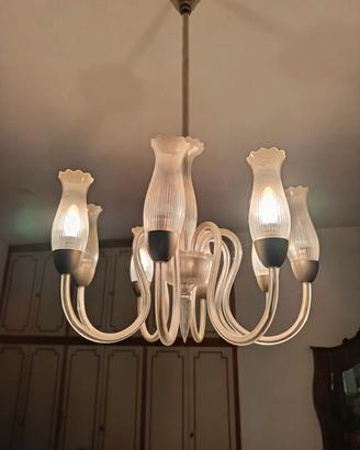 Antico lampadario di Murano bianco