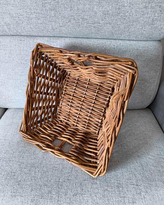 Cesta in legno tipo vimini intrecciato 