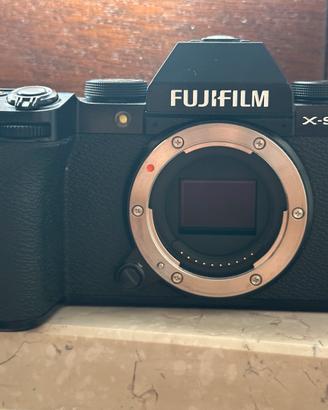 Fujifilm x s10