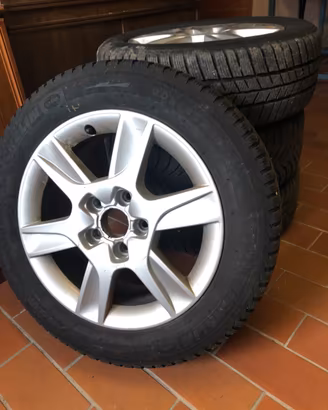 Cerchi e gomme auidi A3