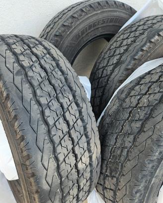 Gomme 215/70 15 C