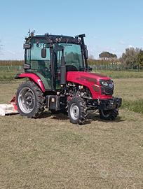 Trattore agricolo
