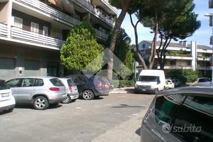 NEGOZIO A ROMA - Vista 3