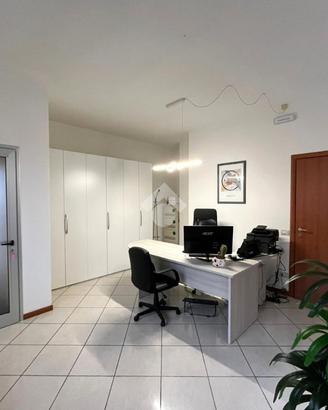 UFFICIO A PONTE SAN NICOLÒ
