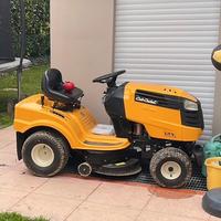 Trattorino tagliaerba con cestello