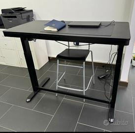 Tavolo scrivania regolabile con sgabello - Arredamento e Casalinghi In  vendita a Napoli